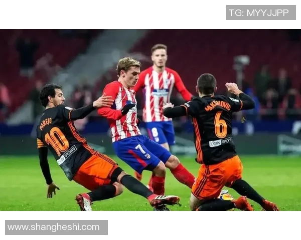 马竞主场不敌瓦伦西亚,连续3轮不胜引发球迷不满! 马竞主场不敌瓦伦西亚,连续3轮不胜引发球迷不满!