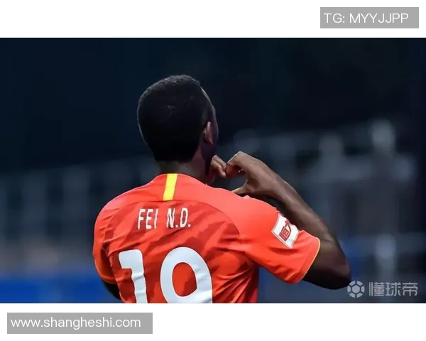 西涅因伤退出比赛,球迷担心他的职业生涯是否受影响