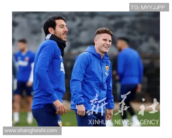 巴伦西亚主帅表态要争冠,球员士气大振:一场新的征程即将开启 巴伦西亚主帅表态要争冠,球员士气大振:一场新的征程即将开启